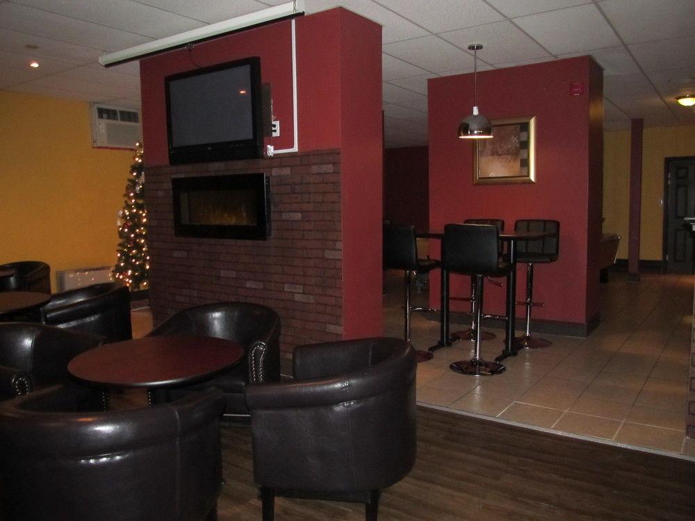 Le Voyageur Inn Mattawa Exteriör bild